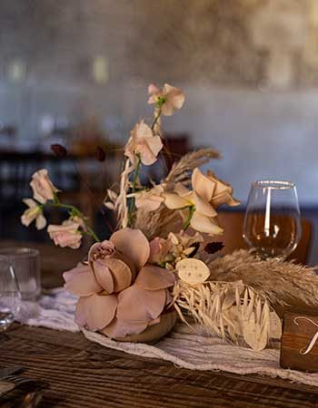 Table de mariage bouquet de fleurs